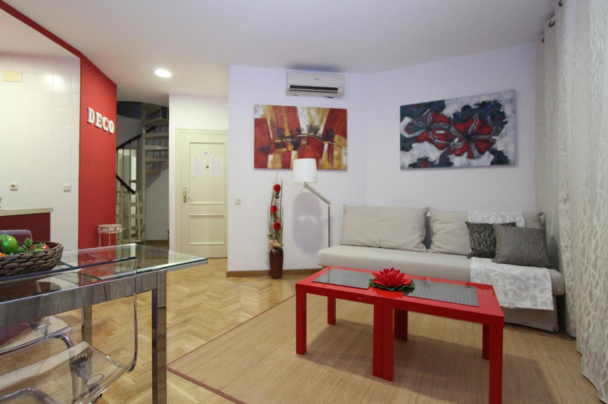 Apartamentos Goyescas Deco Madrid Oda fotoğraf