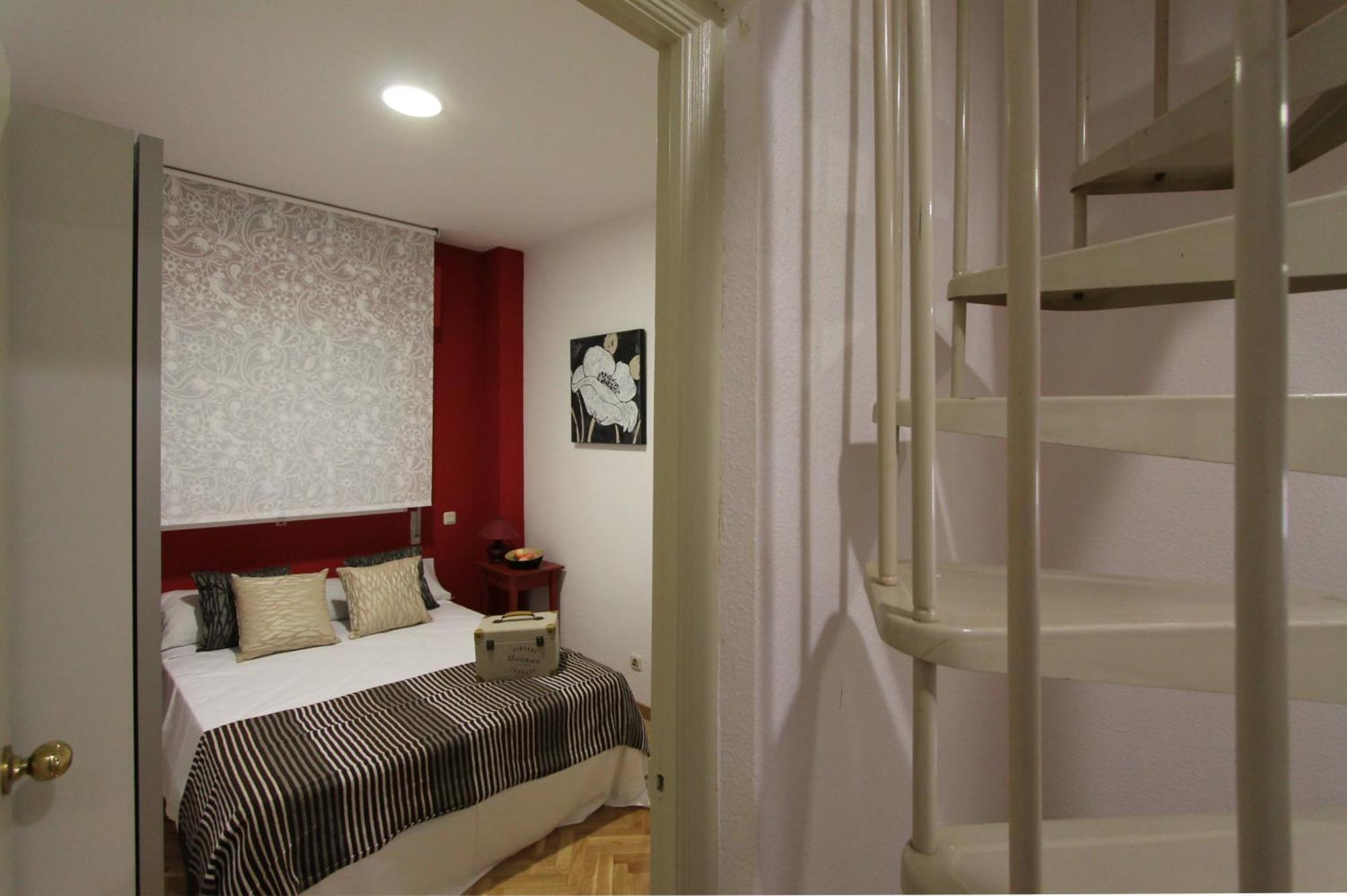 Apartamentos Goyescas Deco Madrid Oda fotoğraf